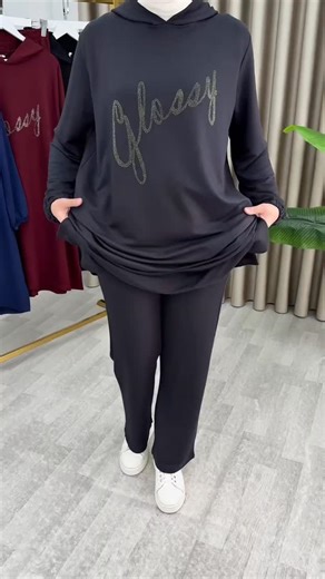 ZÜHRA FASHION on Instagram: "44/6890🌸GÜLSÜM TAKIM 🌸 COK SATAN EFSANE TEKRAR STOKLARDA Bedenler: 1 Beden (38-44) 2 Beden (46-48) 3 Beden (50-52) 4 Beden (54-56-58) 1 Beden (38-44) Tunik; Boy: 100 cm Göğüs: 58 cm Kol: 56 cm Pazu: 19 cm Pantolon; Boy: 103 cm Bel Açık: 52 cm Renkler; Siyah Bordo Antrasit Lacivert Kumaş: Kristal Kumaş Satış fiyatı: 990 İkili satış fiyatı: 1899 KAPIDA ÖDEME VE İSTEĞE BAĞLI ŞEFFAF KARGO #TesettürModası #takım #kadın #büyükbeden"