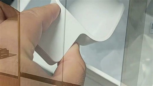 TCL四门冰箱420L大容量，分区储存不串味，适合三口以上家庭日常囤货，保鲜效果好，省电耐用。