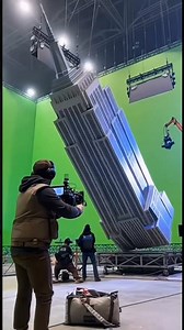 Behind the Scenes: Urban Building Fall Maquette Set