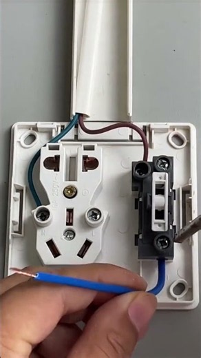 ​How to Wire an Electrical Socket and Light Switch Easily