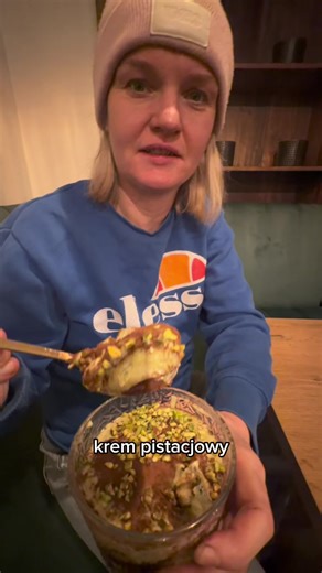 Mini teścik tiramisu z Carbonpizza w Jastrzębiu-Zdroju a jutro wlatuje test ze spacjalnym gościem z tego miejsca 💪🖤 #tiramisu #desert #food #italianfood