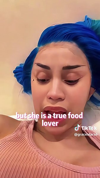 7 Celebrities Whose Veneers Fell Off