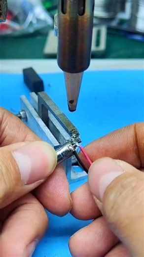 Satisfying Soldering Skills: Pro Tips for Clean Joints! ​#Soldering #Electronics #DIY #Satisfying