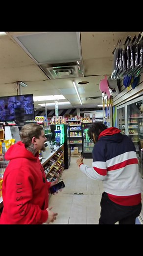 Belly button is wild 😭 | Damen Mayle