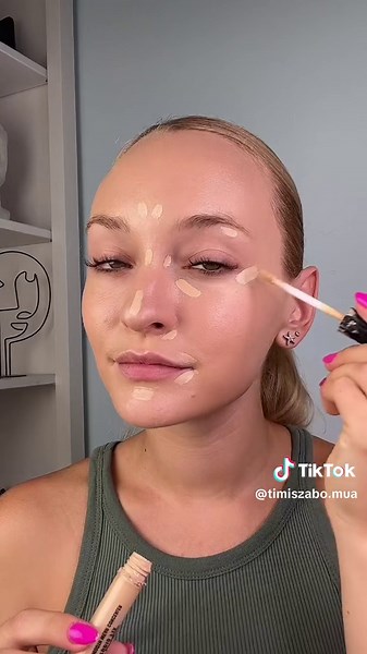 Kék-lila csillogós smink tutorial🫐 Ezzel pedig mutatom is a MAC-es újdonságokat, amik nemrég érkeztek. Van bennük egy-két igazán izgalmas dolog!🤩 Téged melyik érdekel a legjobban?🥰 Inspo: @Frankie Darling 😍 *a MAC terméket PR ajándékba kaptam. #lilasmink #sminktutorial #smink #csillogás #csillogósmink #maccosmetics #maccosmeticshungary #áfonya #sminktips #lépésrőllépésre #termékbemutató #újdonságok #tesztelés #magyarsminkes #sminkeljünkegyütt #sminktok