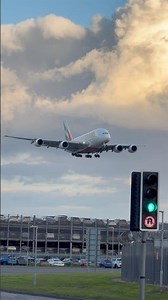 ✈️Emirates Airbus A380 Arrival at London Heathrow (LHR) ✈️ Smooth Landing! #aviation #video #travel