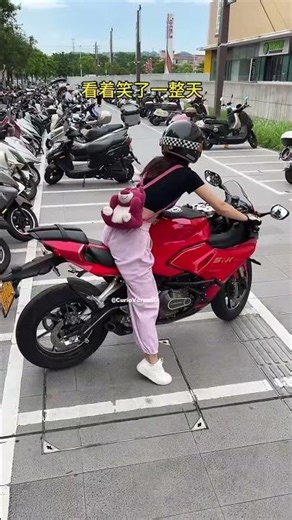 She Bought a Bigger Bike to Stop the Jokes… But It Backfired 😬