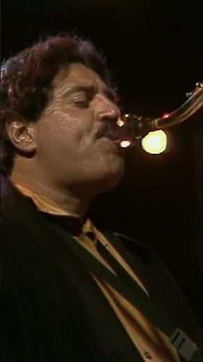 Chuck Mangione’s “Piña Colada” Live in Warsaw 🍹🎺 #ChuckMangione #Jazz #Shorts