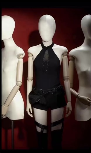 Stage Costumes for Zhou Si Yi and Wang Yi