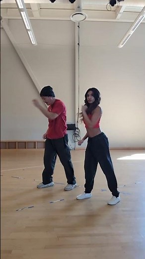 Hip-Hop Dance Routine to Robin Thicke's 'Blurred Lines' | Groovy Dance Short #dance #hiphopdance