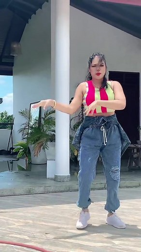 Just a try😁😉💃🏻🥀 #fyp #tiktok #trending #viral #viralvideo #ownvoice #ownconcept #moddelling #dance #srilanka