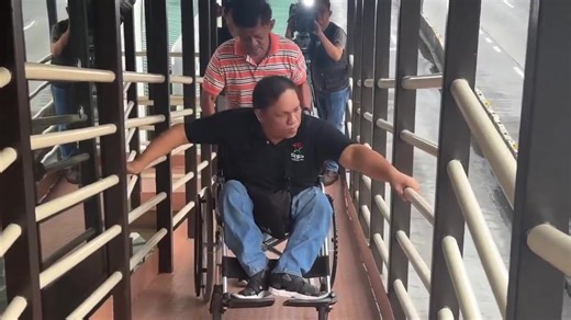 17K views · 151 reactions | MMDA's Ramp? Designing ramps has strict rules to follow. Designers must be knowledgeable of the correct run-over-rise ratio for a specific ramp use. Ramps used for Differently-Abled People should not require help from any person, it must be enough for the users to use them independently. Video Courtesy of: mucyOP in Reddit https://www.reddit.com/user/ZestycloseDouble7704/ | MC Architect | Facebook