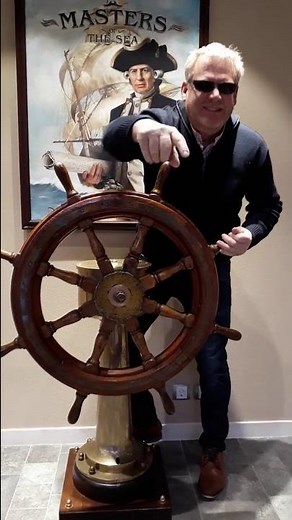 Gute Besserung. Genesungswünsche. Schnell wieder Gesund werden. Am Steuerrad.