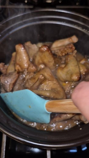 1.7K views · 51 reactions | Kumakain namn daw ako ng manok pareho lang lasa ng pigeon...ehh hindi ngani ako kumakain ng kalapatikulit mo din eh浪 #ofwlife #pigeon #cooking #chinesefood | Laila C Teves | Facebook