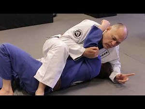 Transitioning from Side Control to Mount