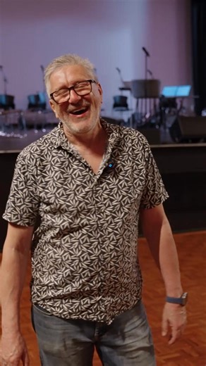 We’re delighted to welcome back the Mordialloc Jazz Orchestra (MoJO) to accompany our performers at Carols by Kingston this weekend! 🎄 MoJO play a significant role within our community and have supported Carols by Kingston for decades. We’re thrilled to have them returning once again! Join us on Sunday evening to enjoy MoJO and all our wonderful performers ✨ 📆 Sunday 7 December, 5pm – 9:30pm 📍 Bicentennial Park, Chelsea Visit kingston.vic.gov.au/carols for the full program! See you there! 👋 