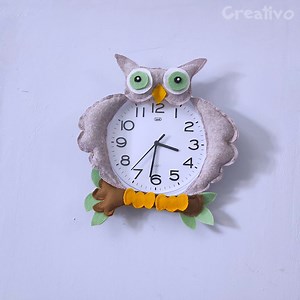 14 reactions | Do you have a boring wall clock and want to spruce it up a bit? Go get some felt...and let's have fun!  | Creativo UK | Facebook