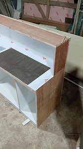 HPL is produced by saturating multiple layers of kraft paper with phenolic resin. Before pressing, a layer of printed décor paper is placed on top of the kraft paper. #interiorcraftsman | Pepen disain interior