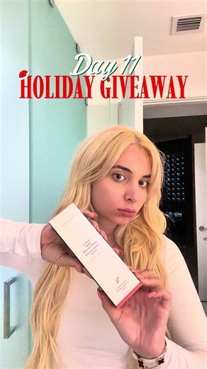 DAY 11 Love you guys!!! Thank you so much for the support this year!! HOW TO ENTER: Follow me here Like & comment on this video Open worldwide & winner will be contacted ONLY by me on this verified account! *giveaway closes on 14/1* #giveaway #holidaygiveaway #skincaregiveaway #makeupgiveaway