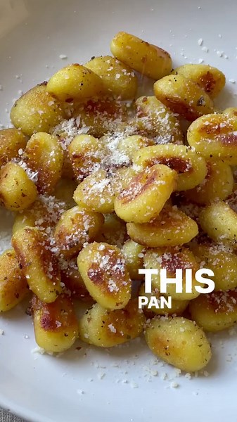 Garlic Butter Pan-Fried Gnocchi – Crispy, Golden & Irresistible!