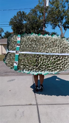 The Pretty Welder (CRAZY B) on Instagram: "The mf GOAT ! I am Dm to to book your next big money box This is 400 ones inside Houston area only"