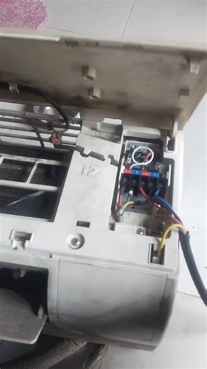 Deepak kumar on Instagram: "Inverter AC compressor testing Full video -link in Bio #washingmachinerepair #reels #acrepair #acservice #HomeAppliances"