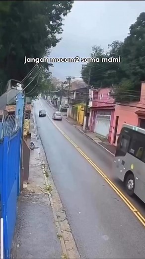 394K views · 2.4K reactions | Pelan pelan pak supir藍 Desi Kedua | Desi Nurlaila | Facebook