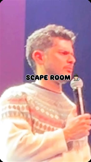 Daniel González on Instagram: "Este 2026 en vez de ir a un “Scape Room” actívate para ir a ver “El mejor stand up jamás hescrito” 😏"
