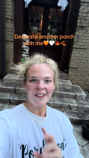 Creative Fall Porch Decor Ideas with Pumpkins