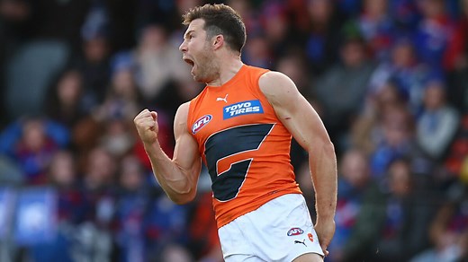 Western Bulldogs vs GWS Giants: AFL live scores