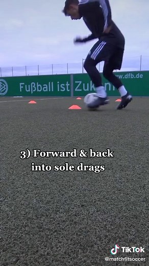 Get better technically✌🏼#soccer #football #fussball #training #athlete #fyp