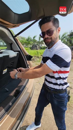 2.2M views · 3.8K reactions | Safari is Tata's flagship offering in the Indian market. It is a large SUV with three rows of seating and measures 4668 mm in length. Needless to say, it is a big and heavy vehicle. But can we pull the vehicle by hand? That is what we test in this video. We pull the Safari by the straps attached to the third row of seats and see if we can move this mammoth. #TataSafari #challenge #SUV #manvsmachine | The Times of India - Auto | Facebook