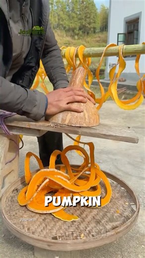 This Ancient Pumpkin Cutting Skill Is Mesmerizing to Watch #driedpumpkin #shorts