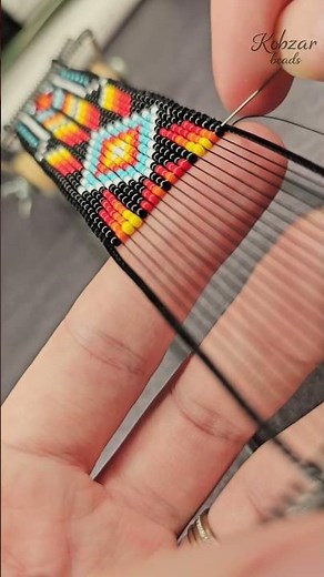 Beadwork for Beginners: This One Loom Row Looks So Satisfying!