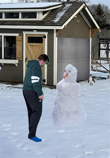 Down Horrendous: Snowwoman #funnyvideos #memes #laugh | snow woman