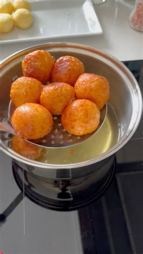 💥 Ultra-Cheesy Bombs with a Melting Center! 🧀🔥