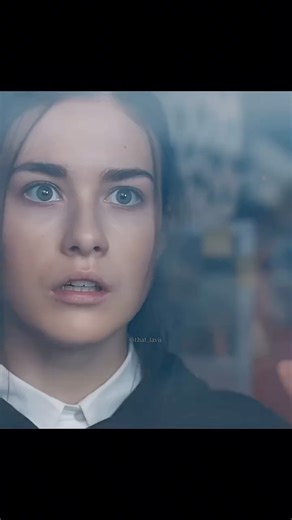 LOVE ❤️‍🔥 on Instagram: "Film : Mira (2022) 日本正在加速布局 海上浮动式风电＋氢能生产系统，这种“海上制氢”技术让日本不再受陆地空间限制。 最新数据显示，日本在2025年已经建成全球最大的海上制氢平台之一，每天可产出超过100 吨绿色氢气，并通过液氢运输船输送到东京、名古屋等城市。 更令人期待的是，日本正在研发 氢能高铁（Hydrogen Shinkansen），计划在2030年前投入试运行，让高速铁路也实现零排放。与此同时，北海道的“氢能农场“项目已经让温室农业完全依靠氢燃料供热和供电，冬季蔬菜产量提升了近40%。 这些突破让日本距离2050年碳中和 更进一步，也让“氢能社会”从概念变成现实。2026年，日本正用科技告诉世界：未来能源，不只是清洁，更是无限可能。 日本#知识＃事实#你知道吗 #推荐 #科技 #创新 绿色能源＃氢能 ＃交通热门可持续发展 2026"