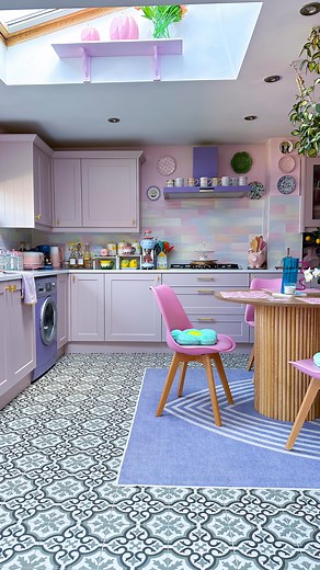 Réka 🌸 Colourful Home & Garden on Instagram: "Painting your kitchen appliances 🎨 This audio! - love Ryan! 😂 It’s been over 2 years now that I’ve painted my washing machine, dishwasher and extractor fan purple. The paint hasn’t chipped at all, to the point, that I’m actually disappointed because I wanted to repaint it already but my husband really loves the colour and won’t let me without a reason 😂 There were many haters at the time, or people who said that wrappi