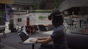 Videó: Megnézheti a Microsoft kijelzőit, amelyek tulajdonképpen nincsenek