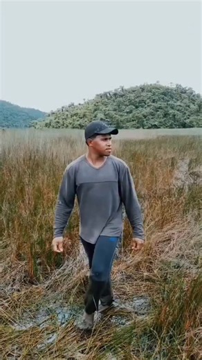 ᗰᐯ - Missionary Volunteer on Instagram: "Focusing on the 3 G's 😊🙌🏽 - by the way you're viewing the famous Tagimoucia Lake, throwback to 2023 #natureloverfiji"