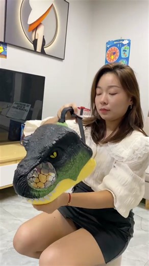 Realistic Dinosaur Adventure Mask for Ultimate Role-Play!