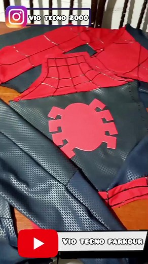 This design 🫶🏼🕷️👀 . . . . . . . . . . . . . #spiderverse #spidermanps4 #spidermanps5 #spidermanultimate #spidermanultimate #spidermansuit #spidermanurban #spiderman #spidermancosplay #spidermanmemes #spidermansuit #spidermancostume #spidermanmask #spidermanlotus #spidermannowayhome #bryanalzate #cavincreations #theamazingspiderlab #theamazingspiderman #andrewgarfield #tomholland #tobeymaguire #prnze #spidermanintothespiderverse #acrosthespiderverse #cosplay #screenprint