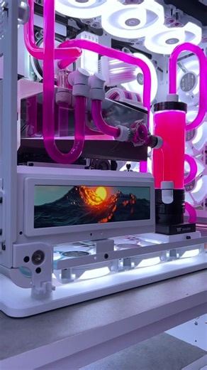 I did some modifications to the screen on my pc and was able to move it to the outside and I painted the case to match the case! Looks epic! #pcmr #gamingsetup #pcbuild #pcbuilds #battlestation #battlestations