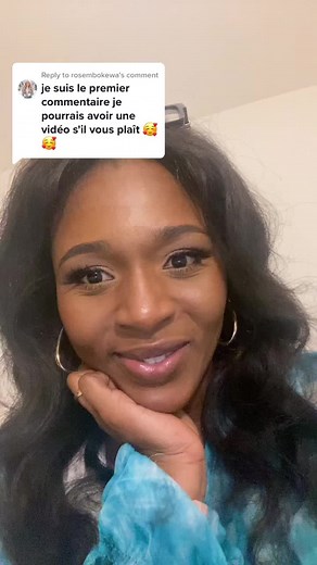 Hand Display and Commentary: Fashioning a Unique Ring