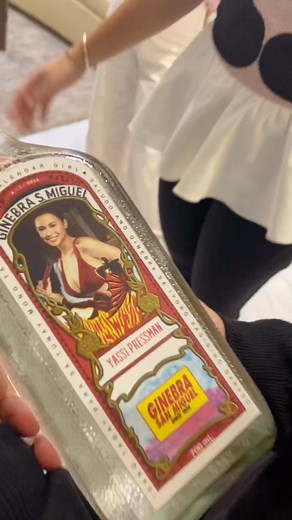 276K views · 10K reactions | Visited the SAN MIGUEL building too see people behind @barangayGINEBRA and all its success ❤️ plus I saw so many MEssss I got shy and kilig hihihi 2023 calendars about to be deployed SOOOOON!!! Ahhhhhhhhhh!!!!! 朗✨ Wore a @rosannaocampo_rod beautiful piece from the #RO_holiday2022 Collection  | Yassi Pressman | Facebook