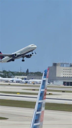 Delta Air Lines Airbus A321 Taking Off from MIA