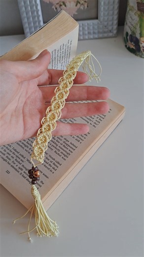 Easy Macrame Bookmark Tutorial 📚 | Beautiful DIY Gift
