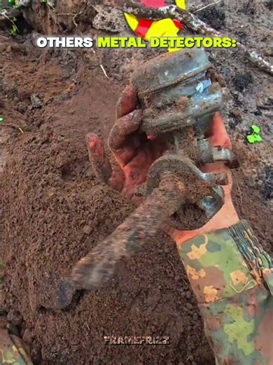 This Metal Detector Is Crazy!🔍😳