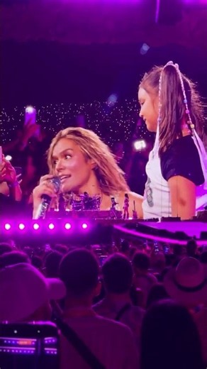 Una niña sorprendió a Karol G al decir que su canción favorita es “DAI DAI” de Shakira.