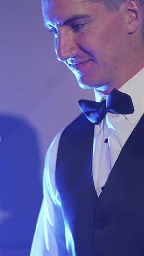 End of night blue light dance